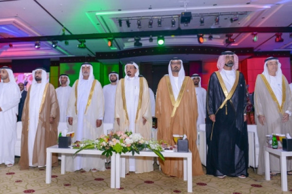 حاكم عجمان يشهد حفل تخريج الفوج الثاني من الدفعة 27 بجامعة عجمان تحت شعار 