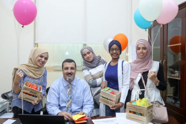 جامعة عجمان تحتفل باليوم العالمي للمعلّم