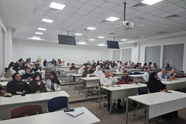 College of Pharmacy and Health Sciences Strengthens Industry Ties with Scanning Electron Microscopy (SEM) Seminar