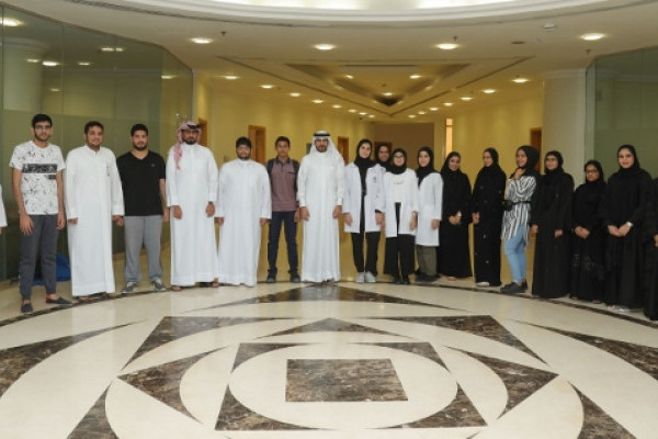 لقاء يجمع الطلبة البحرينيين في الجامعة بالمستشار الثقافي في سفارة البحرين