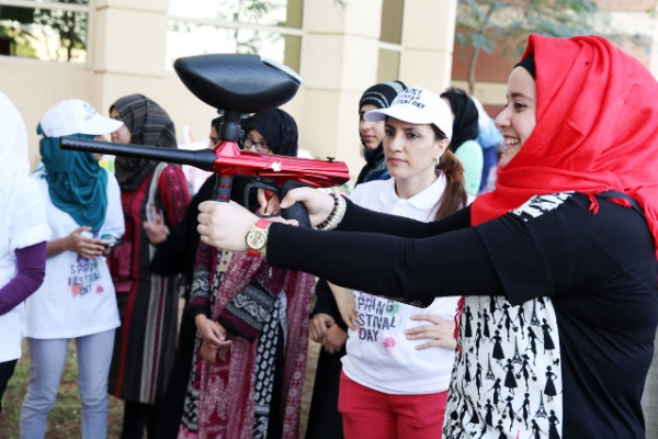 جامعة عجمان تنظم مهرجان الربيع للطلبة والطالبات