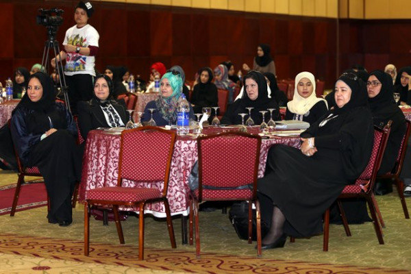 طالبات جامعة عجمان يحتفلن بيوم المرأة العالمي