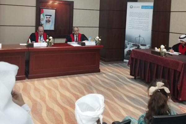 الطالب جاسم الراشد يناقش أطروحته حول مكافحة غسل الأموال عبر الأصول الافتراضية في الإمارات