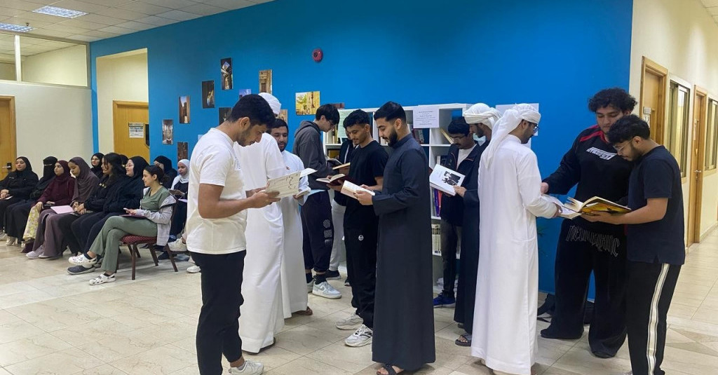 قسم اللغات والثقافة يستضيف مركز للتبرع بالكتب بمناسبة شهر القراءة في الإمارات العربية المتحدة