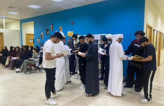 قسم اللغات والثقافة يستضيف مركز للتبرع بالكتب بمناسبة شهر القراءة في الإمارات العربية المتحدة