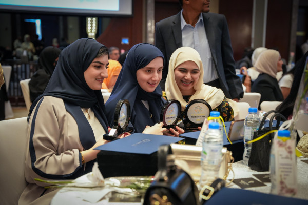 Ajman University Reinforces Its Research Leadership at the 9th Research Day, Showcasing Innovative Student Projects Across Diverse Disciplines