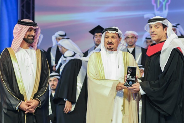 حاكم عجمان يشهد حفل تخريج الدفعة الـ 24 من جامعة عجمان تحت شعار 