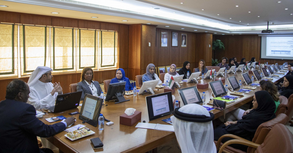 زيارة ميدانية لطالبات كلية القانون إلى غرفة عجمان