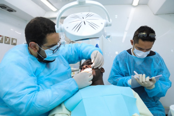 عيادة جامعة عجمان المتنقلة لطب الأسنان تقدم خدماتها في مختلف إمارات الدولة