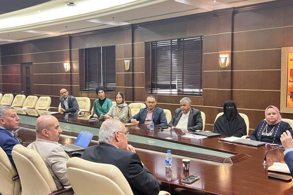 اجتماع عميد كلية القانون مع أعضاء هيئة التدريس