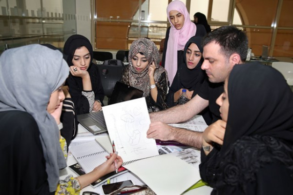 جامعة عجمان تعقد ورشة عمل لتصميم مكتبة عامة لإمارة عجمان