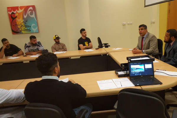 كلية الإعلام تنظم جلسة توجيهية لطلبة التدريب الميداني
