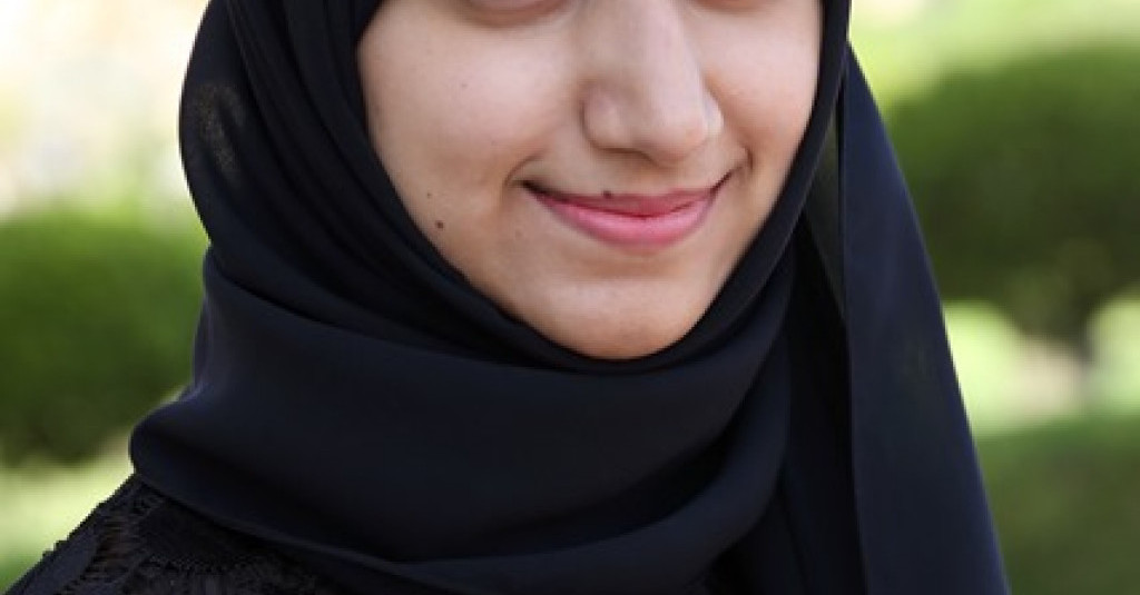 طالبة من جامعة عجمان تحصد جائزة حمدان بن راشد آل مكتوم للأداء التعليمي المتميز