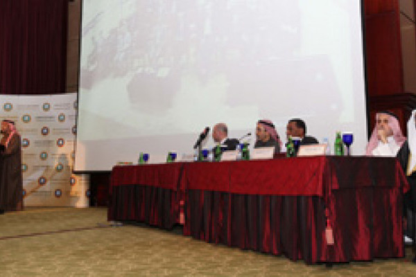 جامعة عجمان تنظم  ندوة تقاربية حول 