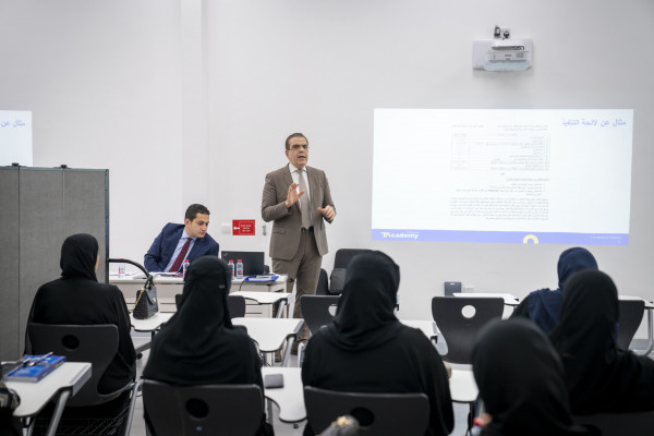 جامعة عجمان تنظم محاضرة حول إجراءات التنفيذ الجبري بالتعاون مع مكتب التميمي ومشاركوه