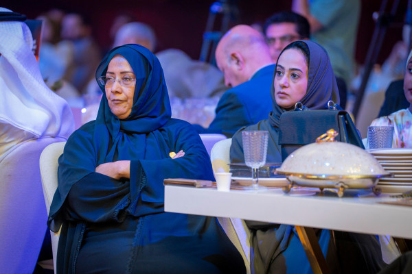 تحت رعاية سمو الشيخ عمار بن حميد النعيمي مؤتمر خريجي جامعة عجمان الأول يفتح آفاق الشراكة ويُرسّخ دور الخريجين في خدمة المجتمع