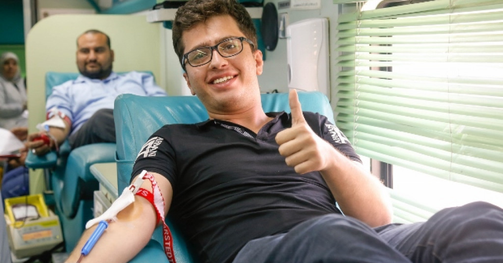 الجامعة تنظم حملة للتبرع بالدم