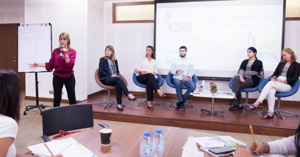 طلبة جامعة عجمان وخريجوها يشاركون في برنامج CSR in Action