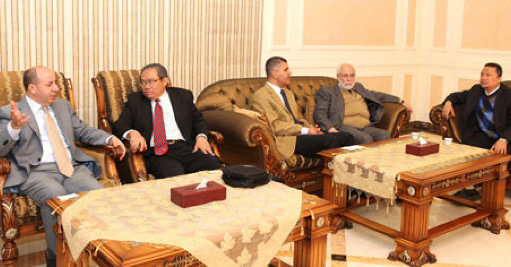 وفد ماليزي يزور جامعة عجمان