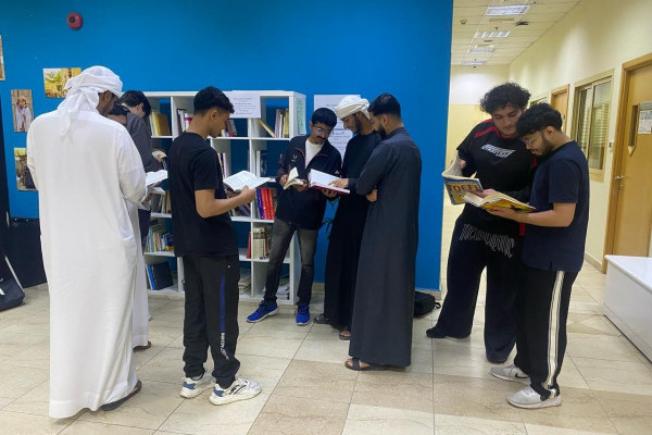 قسم اللغات والثقافة يستضيف مركز للتبرع بالكتب بمناسبة شهر القراءة في الإمارات العربية المتحدة