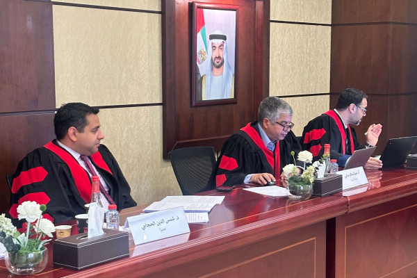 الطالبة هنادي عبدالله محمد آل علي تناقش أطروحتها حول حماية البيئة من التغير المناخي