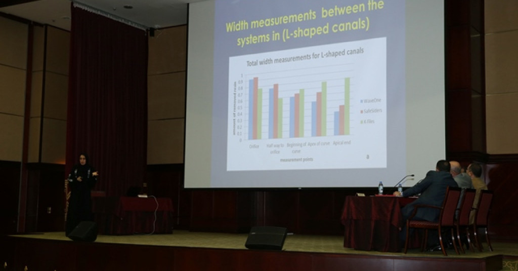 باحثتان مواطنتان تناقشان أولى رسائل الماجستير في كلية  طب الأسنان بجامعة عجمان