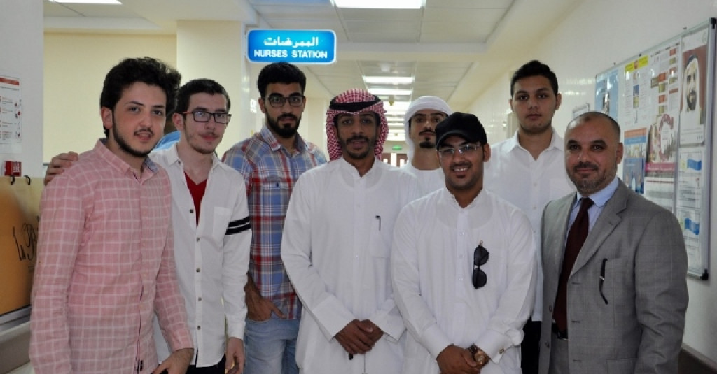 Students Visit Patients in Khalifa Hospital