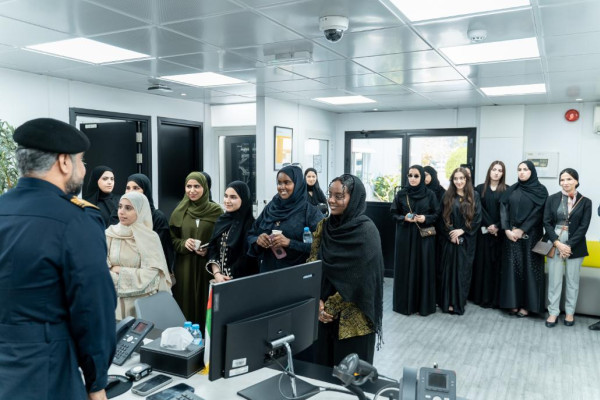 زيارة ميدانية لطلبة كلية القانون إلى دائرة الميناء والجمارك في عجمان