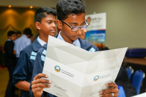 AU Student Recruitment Team Participates in School Fairs