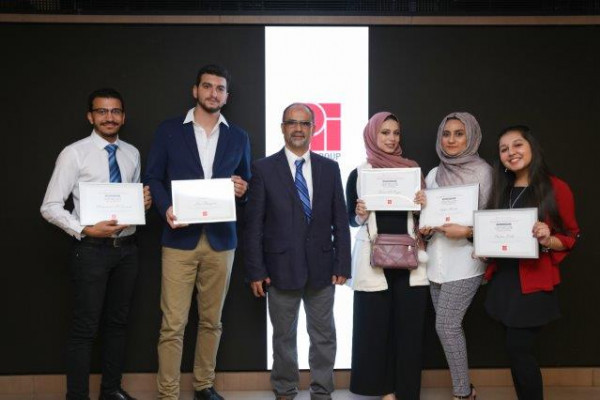 طلبة جامعة عجمان ينجحون في تحدي 