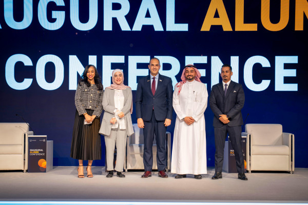 تحت رعاية سمو الشيخ عمار بن حميد النعيمي مؤتمر خريجي جامعة عجمان الأول يفتح آفاق الشراكة ويُرسّخ دور الخريجين في خدمة المجتمع