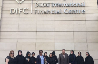 وفد من طالبات كلية القانون يزرن مركز دبي المالي العالمي