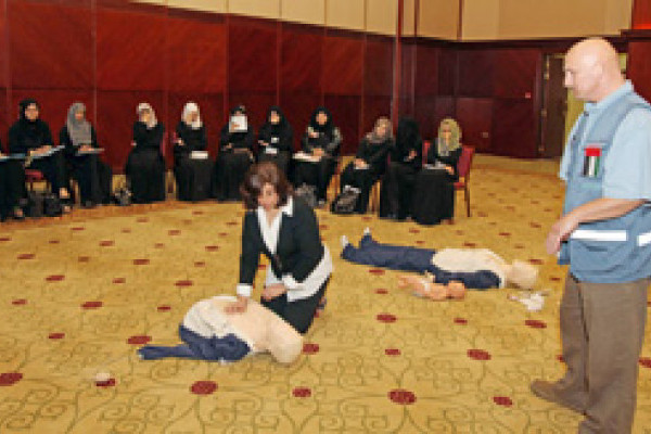 دورة في الإسعافات الأولية لطلبة جامعة عجمان