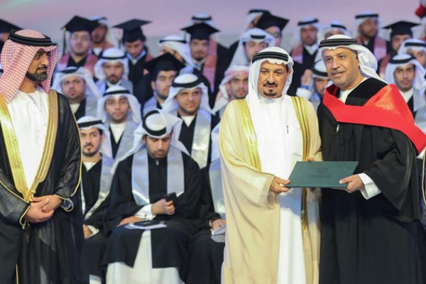 حاكم عجمان يشهد حفل تخريج الدفعة الـ 24 من جامعة عجمان تحت شعار 