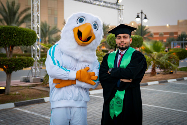جامعة عجمان تحتفل بخرّيجي دفعة 