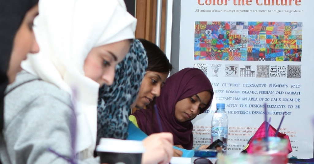 قسم التصميم الداخلي في جامعة عجمان يعقد ورشة عمل  بعنوان 