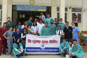 سفراء جامعة عجمان في مهمة إنسانية في نيبال