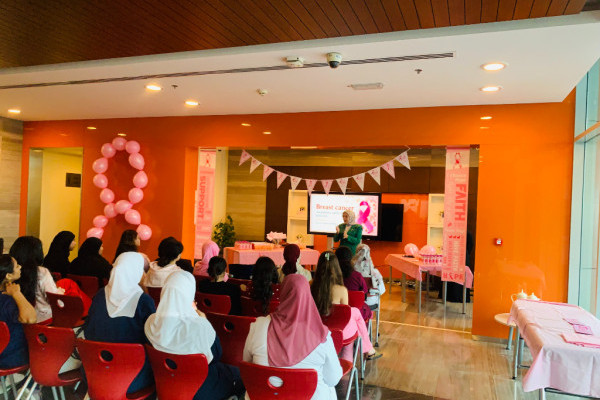 Ajman University Raises Breast Cancer Awareness Among Female Hostel Residents _4