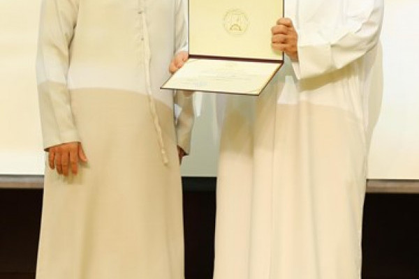 معالي الشيخ الدكتور ماجد النعيمي يشهد المهرجان الأول للأغنية الوطنية المصورة في الجامعة