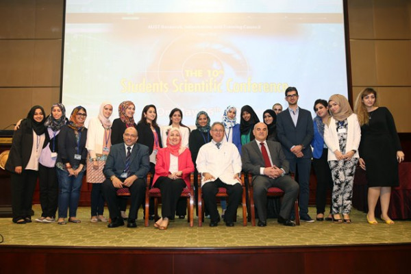 استعراض بحوث علمية متميزة خلال المؤتمر الطلابي العاشر