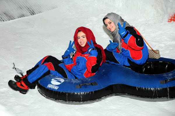 يوم ترفيهي للطالبات في سكي دبي