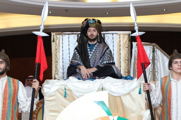 جامعة عجمان تطلق حملة لغتي هويتي تحت شعار يوم بلا عامية