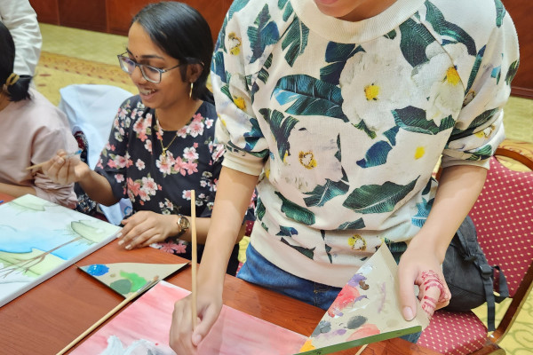 AU Organizes Fine Arts Course for Youth During Winter Fest 2022