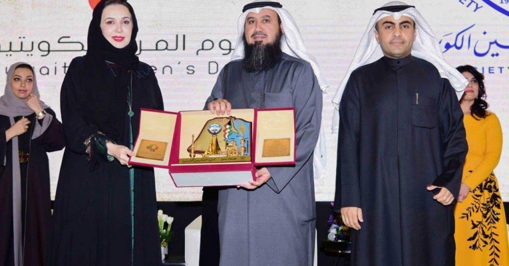 Kuwait Society of Engineers Honors AU Dean of Student Services