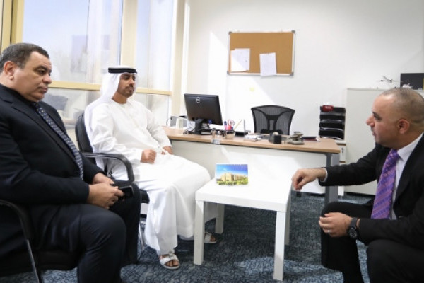وفد من جامعة الإمارات يزور جامعة عجمان