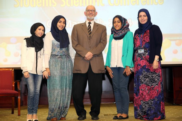 استعراض بحوث علمية متميزة خلال المؤتمر الطلابي العاشر