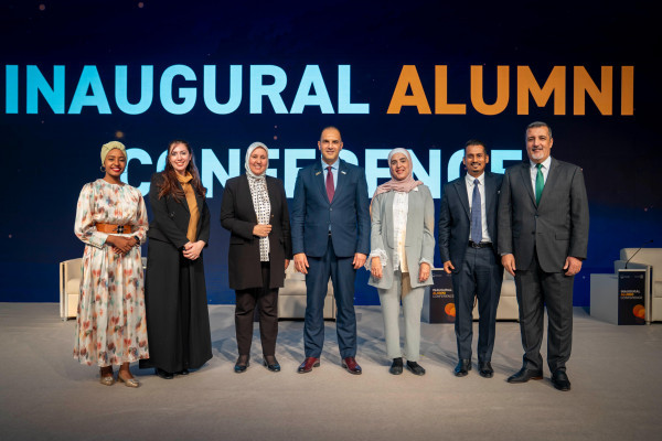 تحت رعاية سمو الشيخ عمار بن حميد النعيمي مؤتمر خريجي جامعة عجمان الأول يفتح آفاق الشراكة ويُرسّخ دور الخريجين في خدمة المجتمع