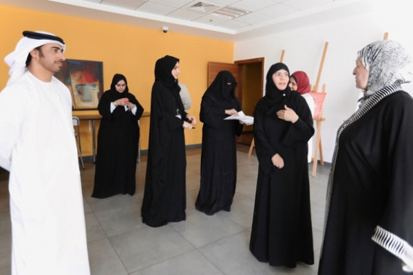 وفد من جامعة الإمارات يزور جامعة عجمان