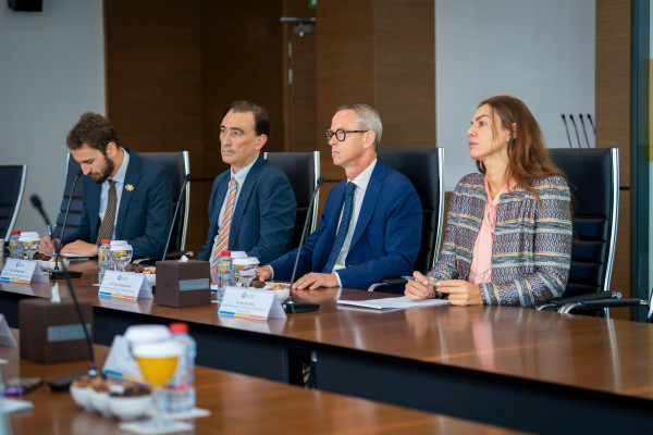 Ajman University Explores New Avenues of Academic and Research Cooperation with the Consulate General of France