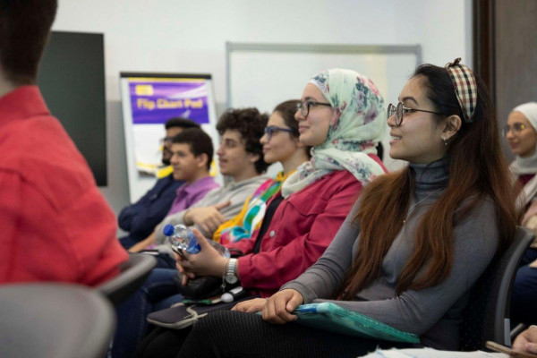 طلبة وخريجو جامعة عجمان يتطوعون في إكسبو 2020